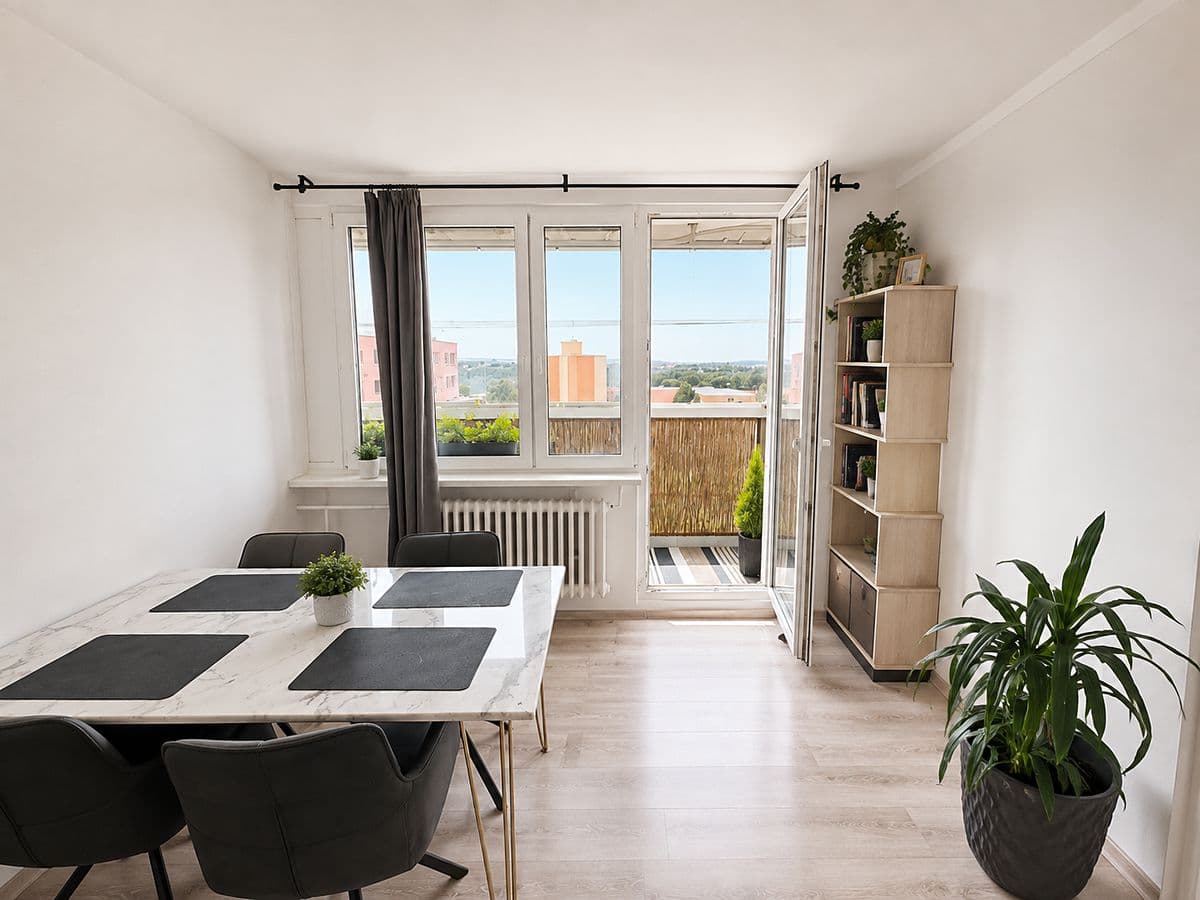 Аренда квартиры 3+1 75 м² — Bohnice